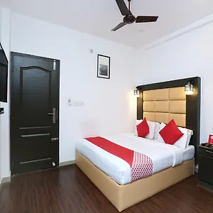 Qube Hotel