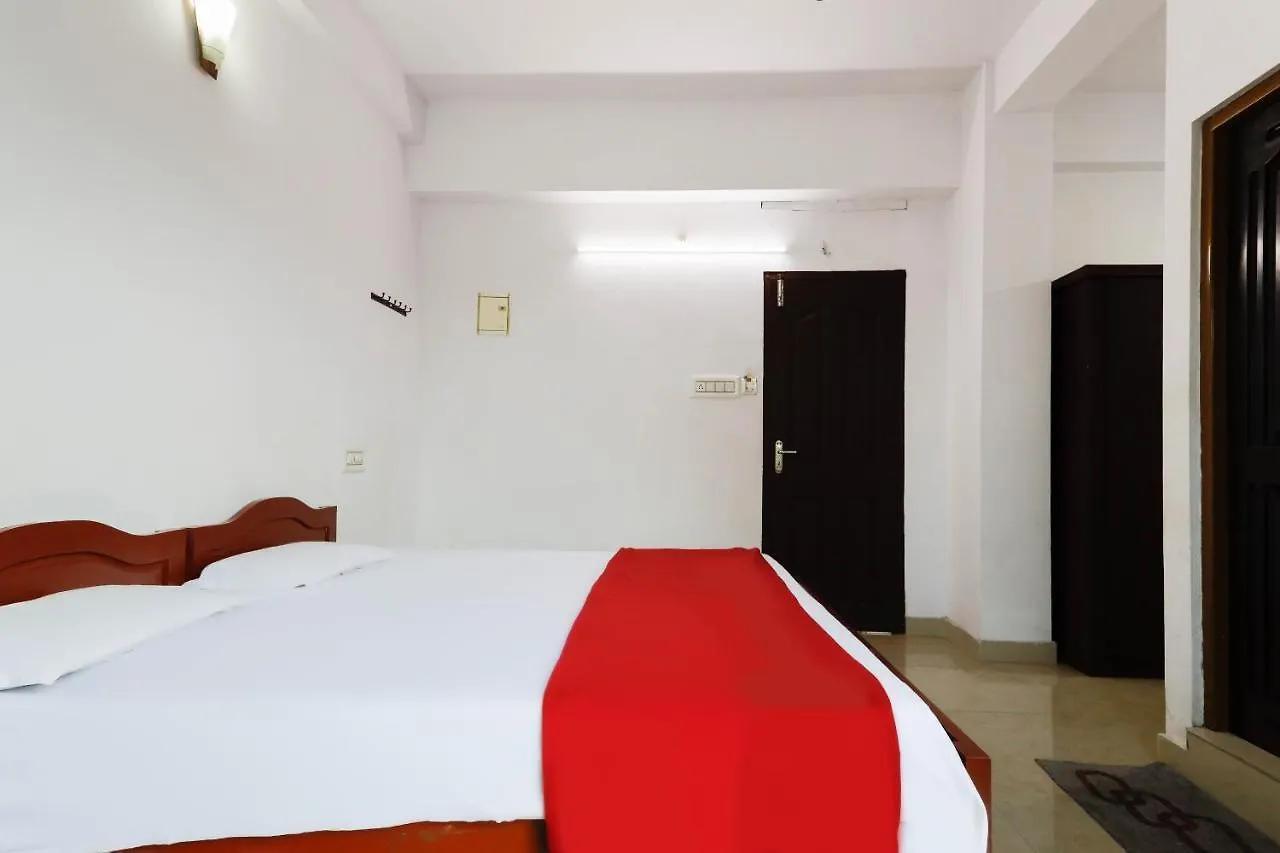 Spot On 49316 Cherai Residency Hotel Kochi 2*,  India